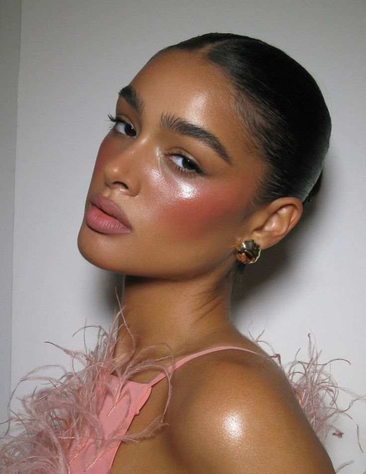 Close-up of dewy makeup look with glowing, hydrated skin